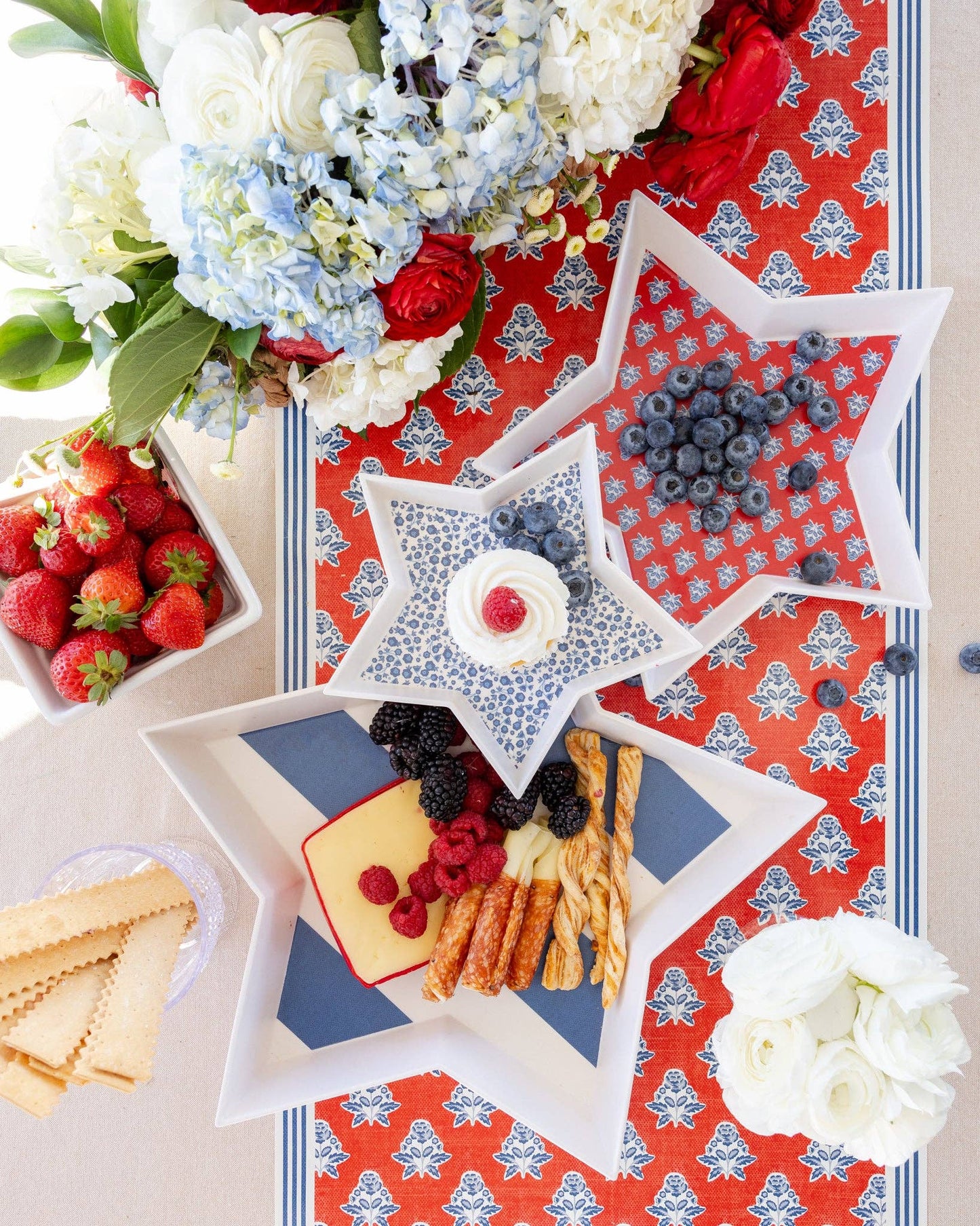 Stacking Stars Tray Set