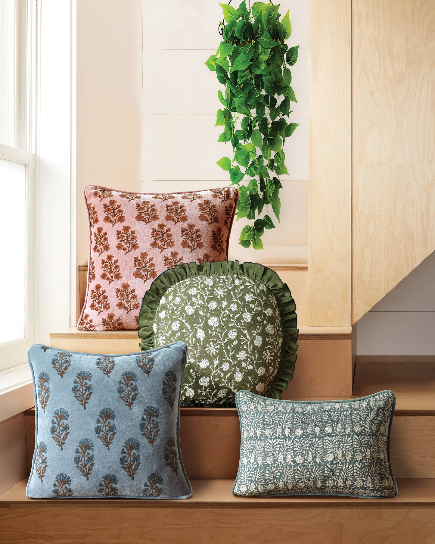 Round Ruffle Vine Pillow